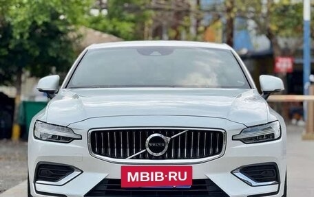 Volvo S60 III, 2022 год, 2 180 000 рублей, 3 фотография