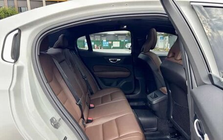 Volvo S60 III, 2022 год, 2 180 000 рублей, 10 фотография