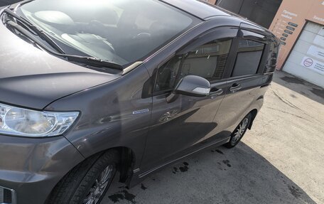 Honda Freed I, 2015 год, 1 200 000 рублей, 6 фотография