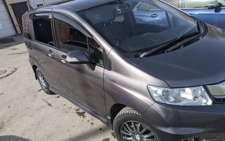 Honda Freed I, 2015 год, 1 200 000 рублей, 7 фотография