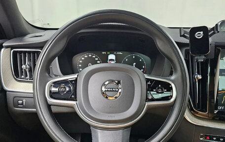 Volvo XC60 II, 2022 год, 2 905 000 рублей, 10 фотография