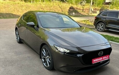 Mazda 3, 2019 год, 1 800 000 рублей, 1 фотография