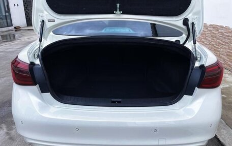Infiniti Q50 I рестайлинг, 2022 год, 2 280 000 рублей, 8 фотография