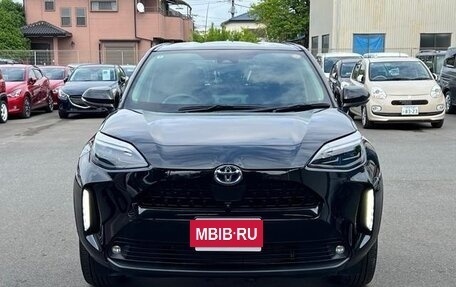 Toyota Yaris Cross, 2022 год, 1 550 000 рублей, 3 фотография