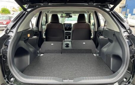 Toyota Yaris Cross, 2022 год, 1 550 000 рублей, 22 фотография
