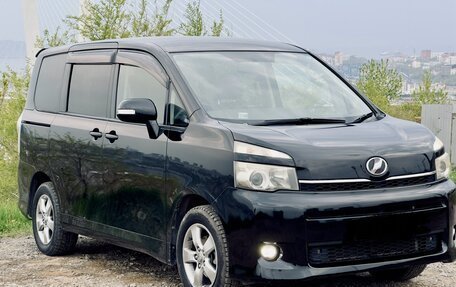 Toyota Voxy II, 2010 год, 1 400 000 рублей, 1 фотография