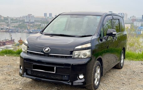 Toyota Voxy II, 2010 год, 1 400 000 рублей, 5 фотография