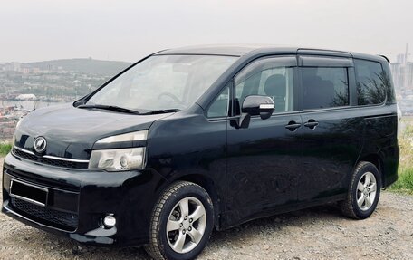 Toyota Voxy II, 2010 год, 1 400 000 рублей, 6 фотография
