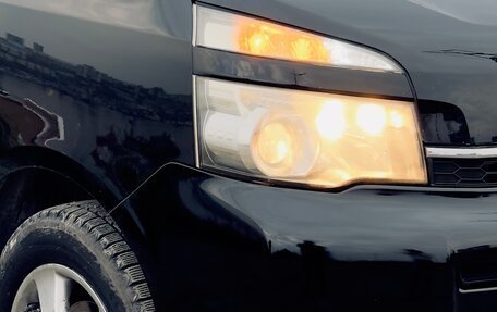 Toyota Voxy II, 2010 год, 1 400 000 рублей, 11 фотография