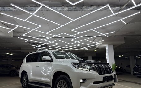Toyota Land Cruiser Prado 150 рестайлинг 2, 2017 год, 5 200 000 рублей, 6 фотография