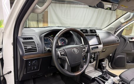 Toyota Land Cruiser Prado 150 рестайлинг 2, 2017 год, 5 200 000 рублей, 18 фотография