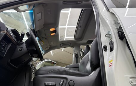 Toyota Land Cruiser Prado 150 рестайлинг 2, 2017 год, 5 200 000 рублей, 19 фотография