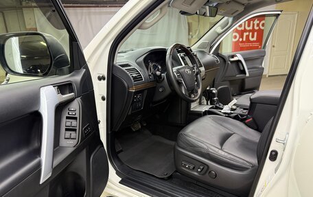 Toyota Land Cruiser Prado 150 рестайлинг 2, 2017 год, 5 200 000 рублей, 16 фотография