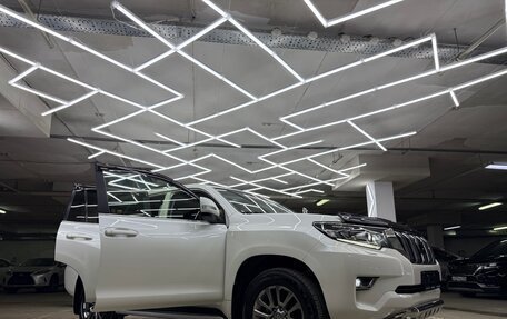 Toyota Land Cruiser Prado 150 рестайлинг 2, 2017 год, 5 200 000 рублей, 14 фотография