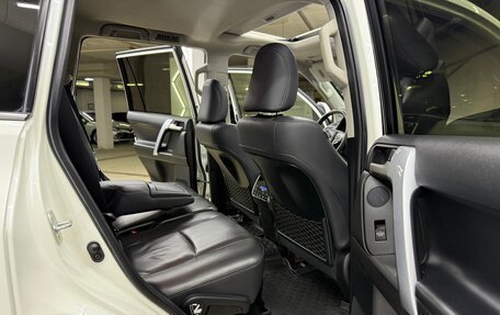 Toyota Land Cruiser Prado 150 рестайлинг 2, 2017 год, 5 200 000 рублей, 29 фотография