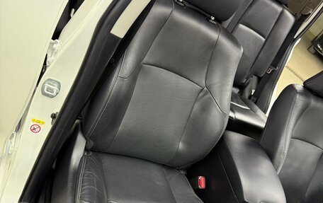 Toyota Land Cruiser Prado 150 рестайлинг 2, 2017 год, 5 200 000 рублей, 32 фотография