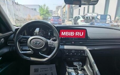 Hyundai Elantra, 2022 год, 1 499 999 рублей, 11 фотография