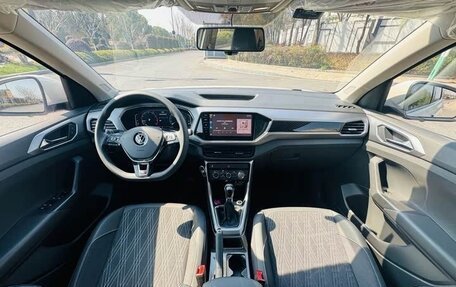 Volkswagen T-Cross I, 2021 год, 1 480 000 рублей, 9 фотография