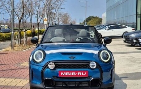 MINI Cabrio, 2023 год, 2 750 000 рублей, 3 фотография