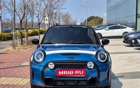 MINI Cabrio, 2023 год, 2 750 000 рублей, 15 фотография