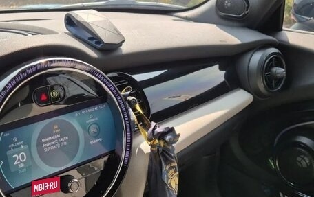 MINI Cabrio, 2023 год, 2 750 000 рублей, 13 фотография