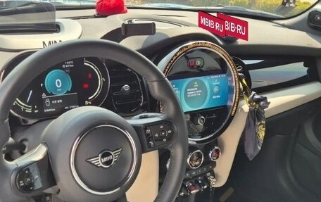 MINI Cabrio, 2023 год, 2 750 000 рублей, 11 фотография