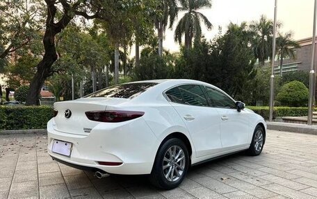 Mazda 3, 2022 год, 1 650 443 рублей, 2 фотография