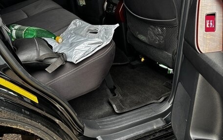 Toyota Land Cruiser Prado 150 рестайлинг 2, 2017 год, 3 650 000 рублей, 4 фотография
