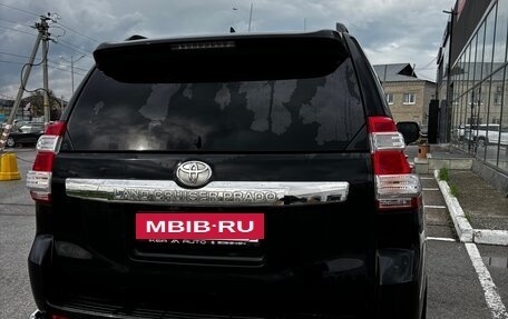 Toyota Land Cruiser Prado 150 рестайлинг 2, 2017 год, 3 650 000 рублей, 5 фотография