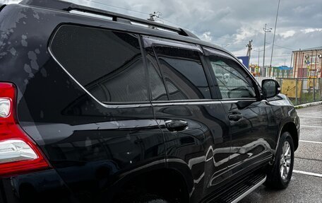 Toyota Land Cruiser Prado 150 рестайлинг 2, 2017 год, 3 650 000 рублей, 6 фотография