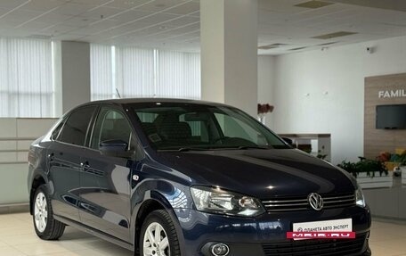 Volkswagen Polo VI (EU Market), 2013 год, 815 000 рублей, 3 фотография