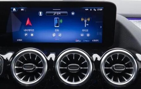 Mercedes-Benz GLA, 2024 год, 4 400 000 рублей, 8 фотография