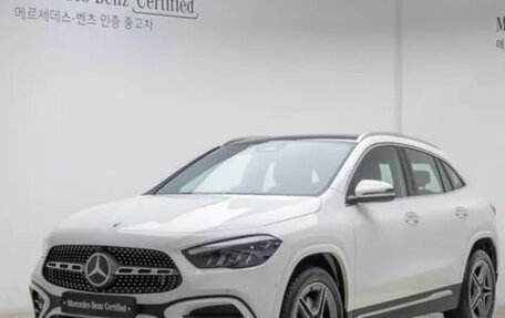 Mercedes-Benz GLA, 2024 год, 4 400 000 рублей, 2 фотография