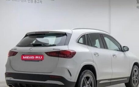 Mercedes-Benz GLA, 2024 год, 4 400 000 рублей, 3 фотография