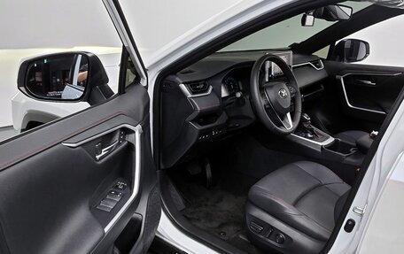 Toyota RAV4, 2024 год, 4 890 099 рублей, 6 фотография