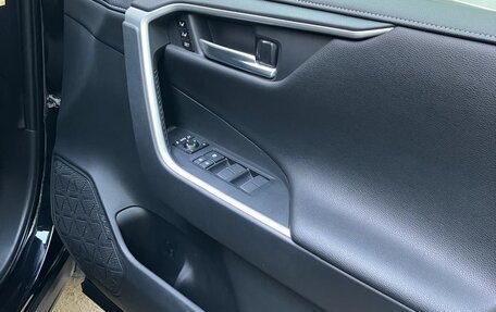 Toyota RAV4, 2019 год, 2 980 000 рублей, 14 фотография