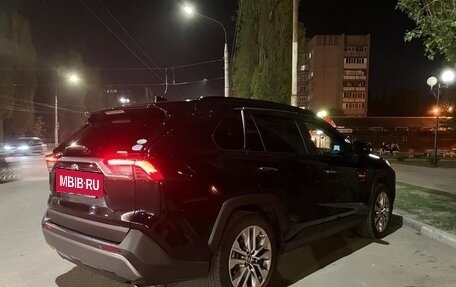 Toyota RAV4, 2019 год, 2 980 000 рублей, 22 фотография