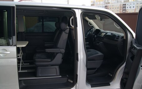 Volkswagen Multivan T6 рестайлинг, 2018 год, 5 600 000 рублей, 16 фотография