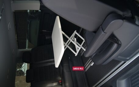 Volkswagen Multivan T6 рестайлинг, 2018 год, 5 600 000 рублей, 17 фотография