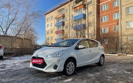 Toyota Aqua I, 2016 год, 899 000 рублей, 2 фотография