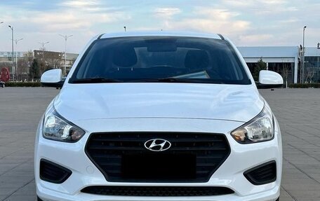 Hyundai Accent IV, 2021 год, 950 000 рублей, 2 фотография