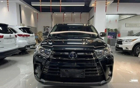 Toyota Highlander III, 2021 год, 2 419 199 рублей, 2 фотография