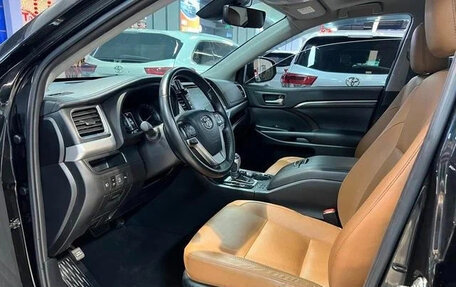 Toyota Highlander III, 2021 год, 2 419 199 рублей, 6 фотография