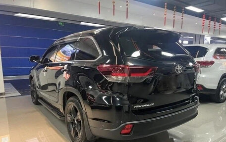 Toyota Highlander III, 2021 год, 2 419 199 рублей, 5 фотография