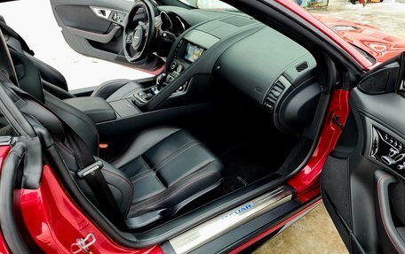 Jaguar F-Type I рестайлинг 2, 2016 год, 4 100 000 рублей, 24 фотография