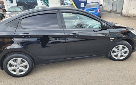 Hyundai Solaris II рестайлинг, 2012 год, 720 000 рублей, 2 фотография
