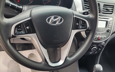 Hyundai Solaris II рестайлинг, 2012 год, 720 000 рублей, 19 фотография