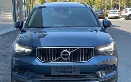 Volvo XC40 I, 2022 год, 2 350 000 рублей, 2 фотография