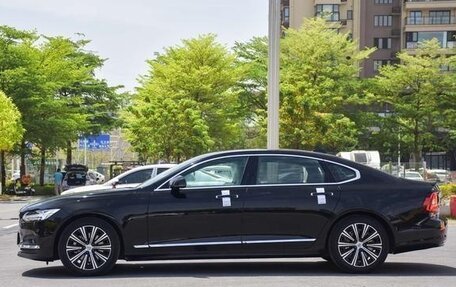 Volvo S90 II рестайлинг, 2021 год, 3 290 000 рублей, 3 фотография