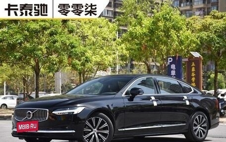 Volvo S90 II рестайлинг, 2021 год, 3 290 000 рублей, 2 фотография